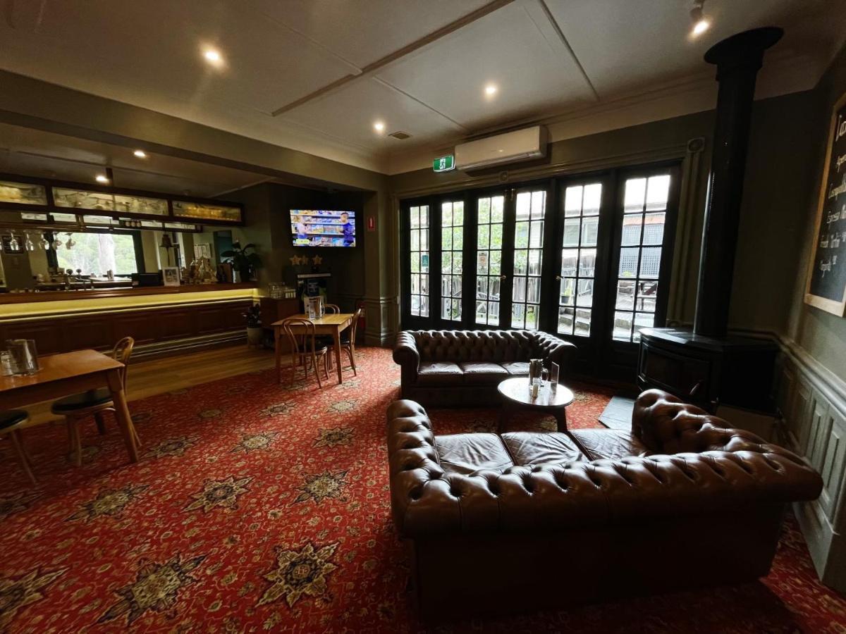 Alpine Hotel, Eat Drink Sleep واربورتون المظهر الخارجي الصورة