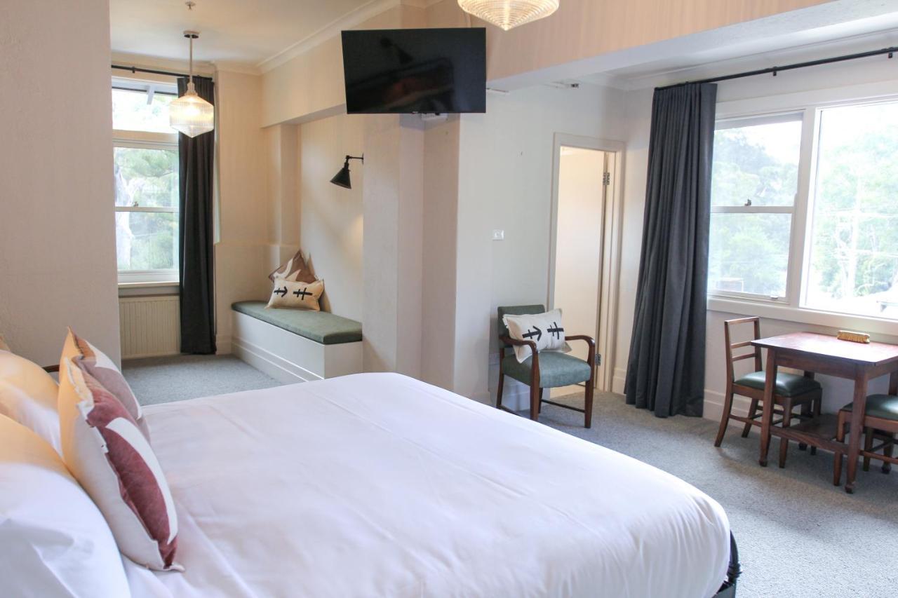 Alpine Hotel, Eat Drink Sleep واربورتون المظهر الخارجي الصورة