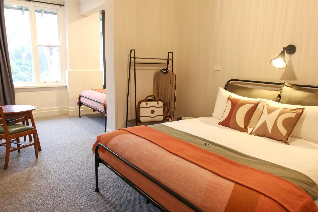Alpine Hotel, Eat Drink Sleep واربورتون المظهر الخارجي الصورة