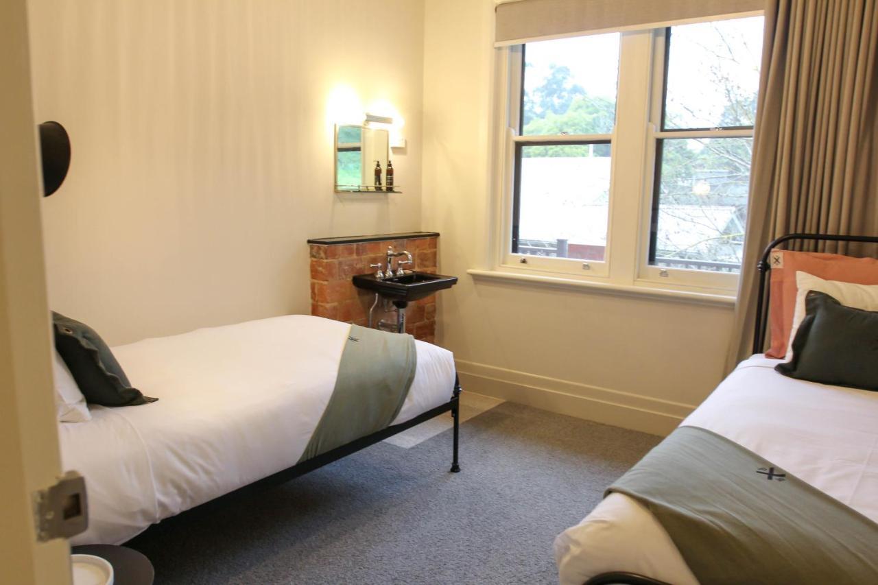 Alpine Hotel, Eat Drink Sleep واربورتون المظهر الخارجي الصورة